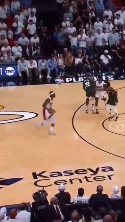 Playoff mode ON for Jimmy Butler and LeBron James 🔥