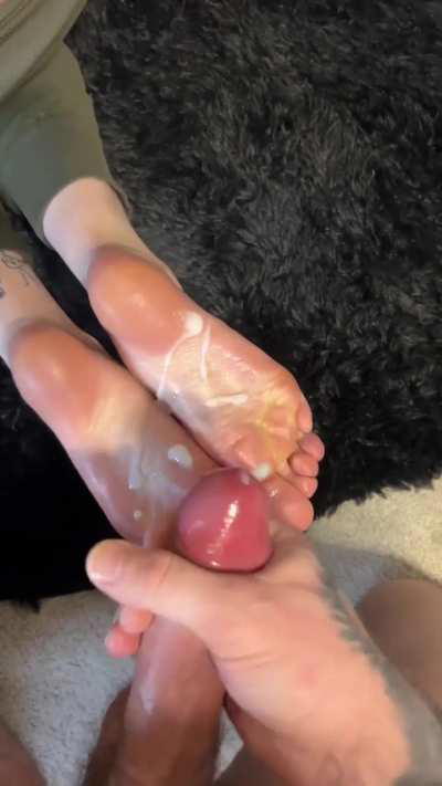 Footjob Friday 💦🦶