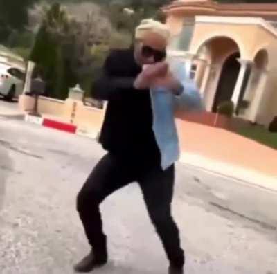 How I be acting when bruce tells me to be nice to the donation music