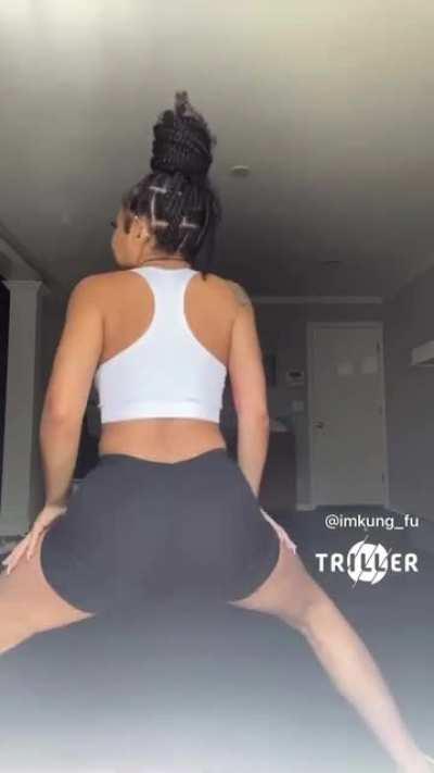 Bouncin that ass🍑😍🤤