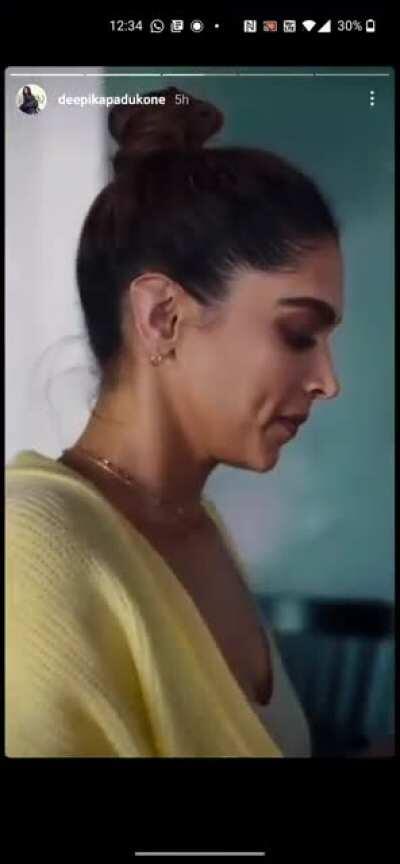 Ok I like Deepika but what bothers me about her is how much she repeats herself while speaking. This is her saying the same sentence for 3 instagram stories!!!!