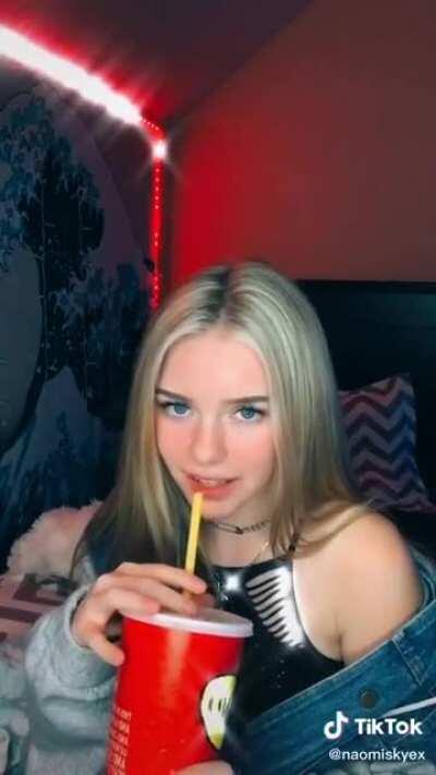 Tanrı'yı kanıtlayamam ama size eserini sunabilirim.