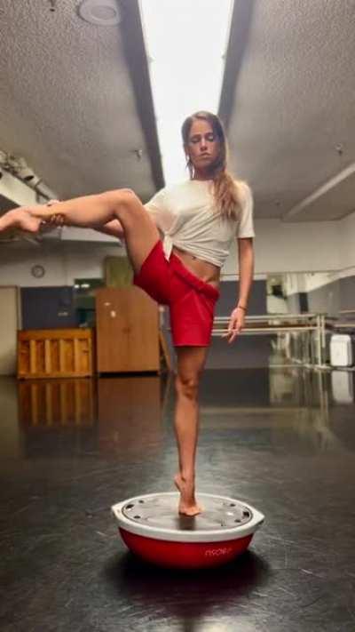 The control this woman has over her body