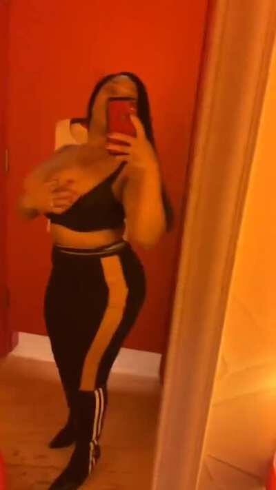 When ThikChiks come in the dressing room....