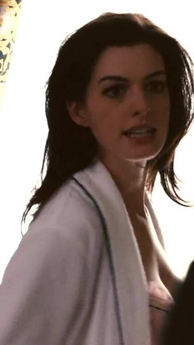 Anne Hathaway