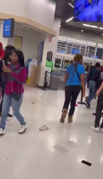 Crazy fight 😱 What u think about?