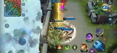 Terrain tips #4: You can use Luo Yi and ult outside the map to teleport to the bushes and catch the enemies by surprise