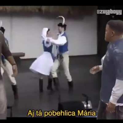 Zulaboyy si ide 😂