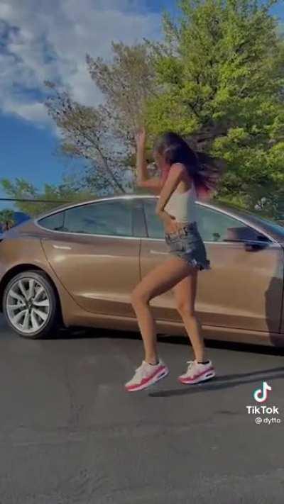 Dytto is insanely hot