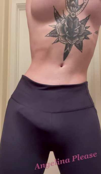 wonder why everyone at the gym was staring at me 😳 by tsangelinaplease