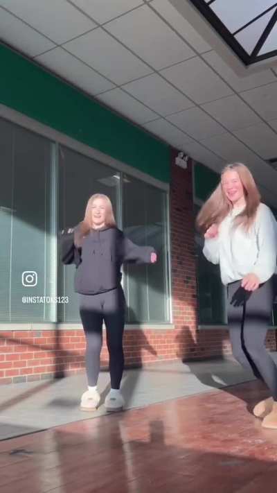 Cute bops dancing 💃