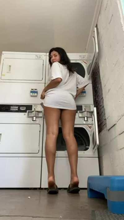 I want to be fucked in the laundry room hehe