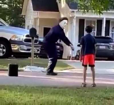 палач против жертвы: олды против зумеров