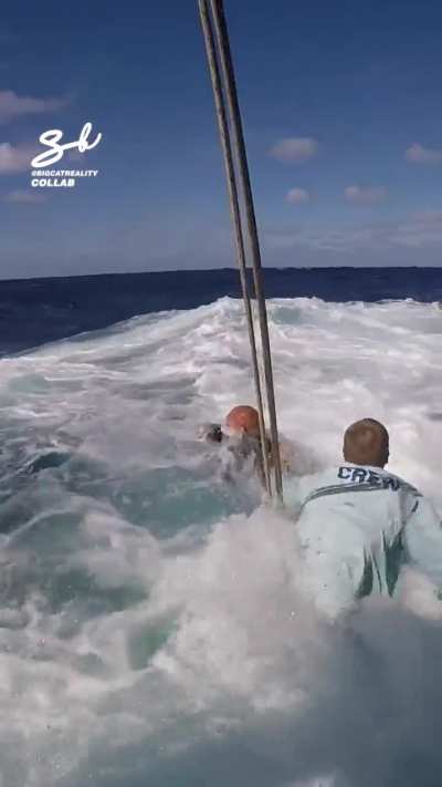 HMB while fishing in extreme waves