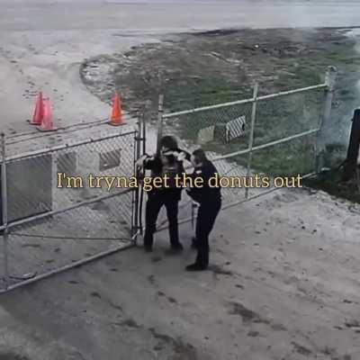 Atlanta Police Forget how to close a gate When in a State Of Fear