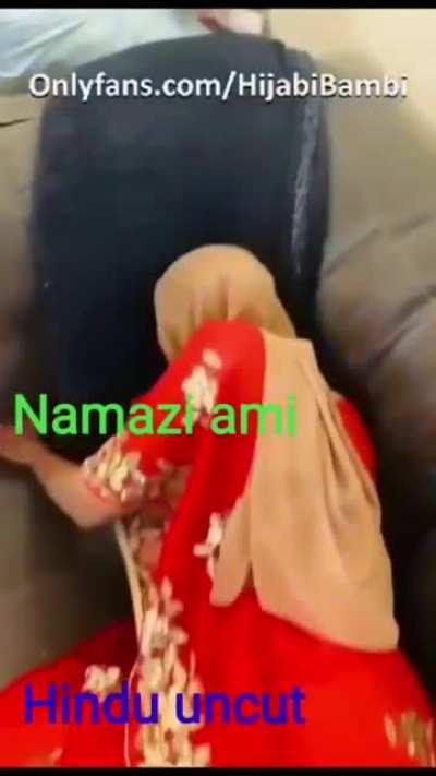 Every namazi muslimah has one desire to get fucked by hindu uncut cock