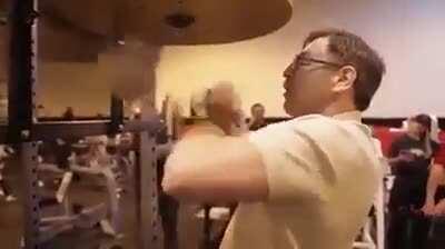 Alan Kahn demonstrates how to use the speed bag.