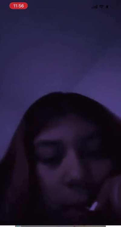 Naughty meet_me streamer breaking the rules 😈