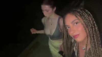 Some good jiggling going on there!