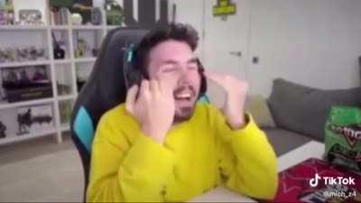 Vegetta se lo ha metido :v