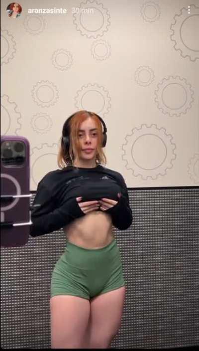 Buscas Gymcrush y te aparece ella jsjsjs