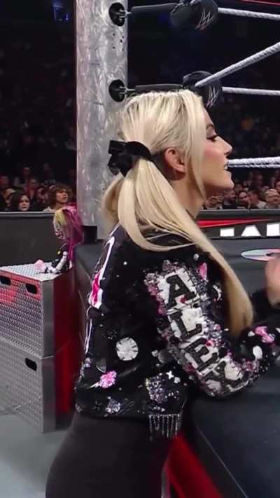 WWE RAW 4/13/26 - Ringside