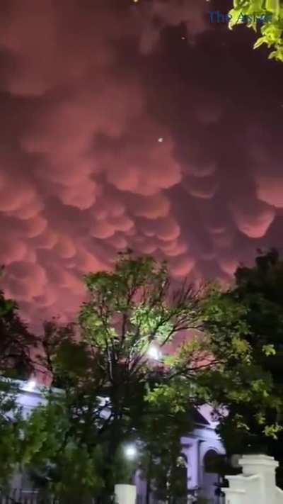 The sky of San Luis with Mammatus Clouds. 