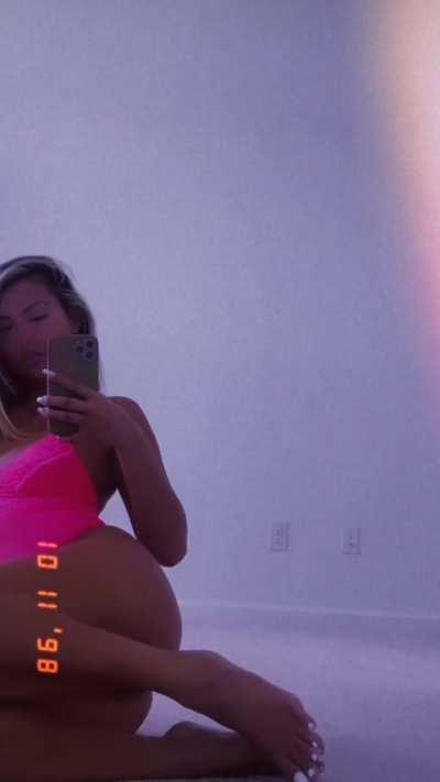 Phi tran @missphitran 👣😍