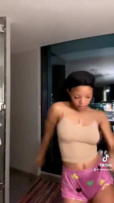 Halle Bailey (Chloe x Halle)