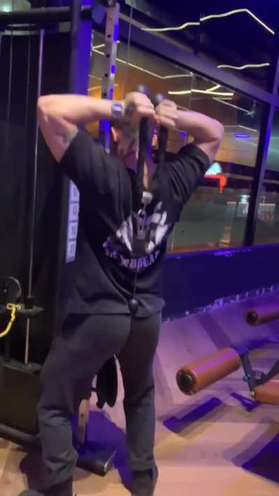 Que variação de tríceps é essa?