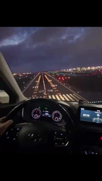 I know pretty much nothing about planes