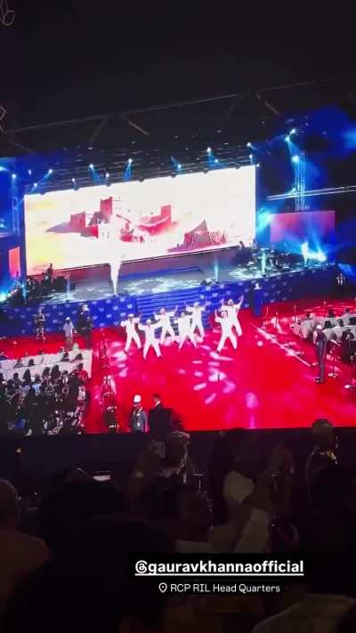 Gaurav performing and hosting in Reliance family day