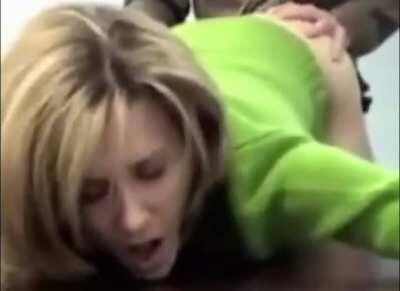 Secretary drilled on her bosses desk 🔥