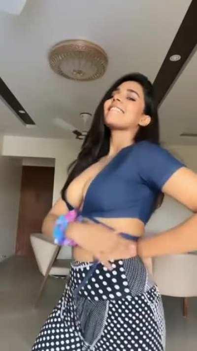 Priya Naik 🤤🤤 [Join: r/TheBollywoodMilfs]