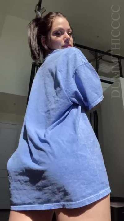 Slim on top with a dumptruck in the back :p