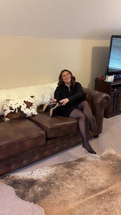 Worship every inch through the nylon before I let you tear it