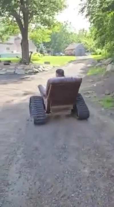 Almost amphibian couch vehicle