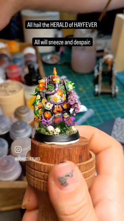 All hail the 🏵️ HERALD of HAYFEVER🏵️