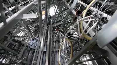 *struggles to fit u-lock around street post and frame*