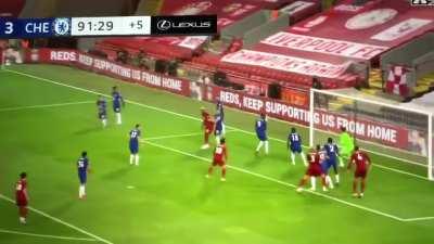 Kepa not reacting to a cross and getting yelled at by his defense