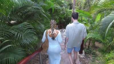 all that ASS in that bikini 