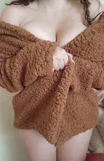 These titties are in need of some attention, can you help ;) [reveal]