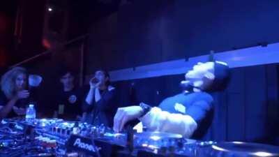 The music whenever you get within 100 feet of a drowner