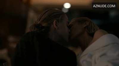 Kissing Diane Kruger in 