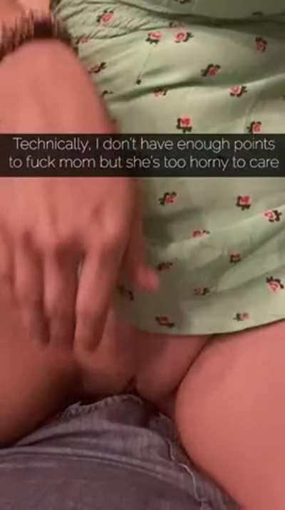 Mom knows how to reward his boy for good behaviour 💦