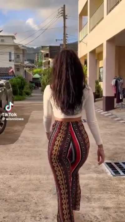 Slim Thick Latina in Forbidden Pants