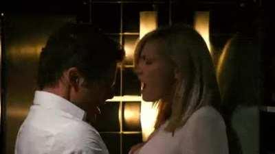 Kirsten Dunst loves to bounce up and down in the bathroom