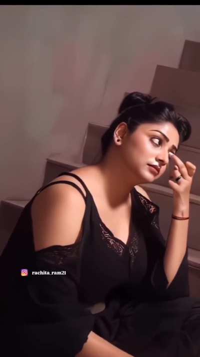 You have the beautiful look 😍