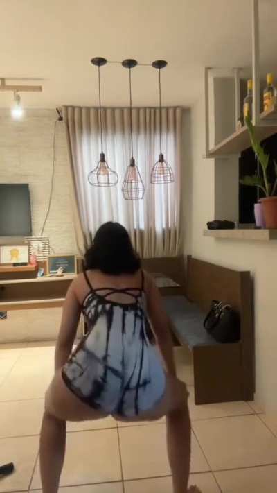 Brazilian big ass twerk