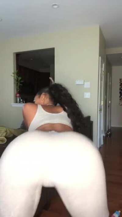 LAST ONE !! FOR TODAY DM FOR ANY GIRL YOU WANT ! DEALS GOING ON !!